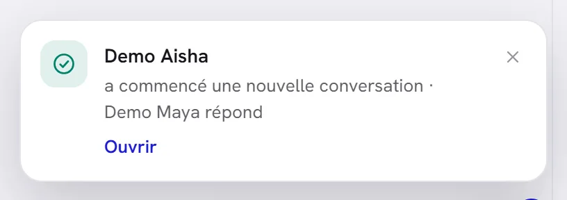 Un message dans le coin de l’écran : un contact a commencé une nouvelle conversation et l’agent répond, avec le lien Ouvrir.