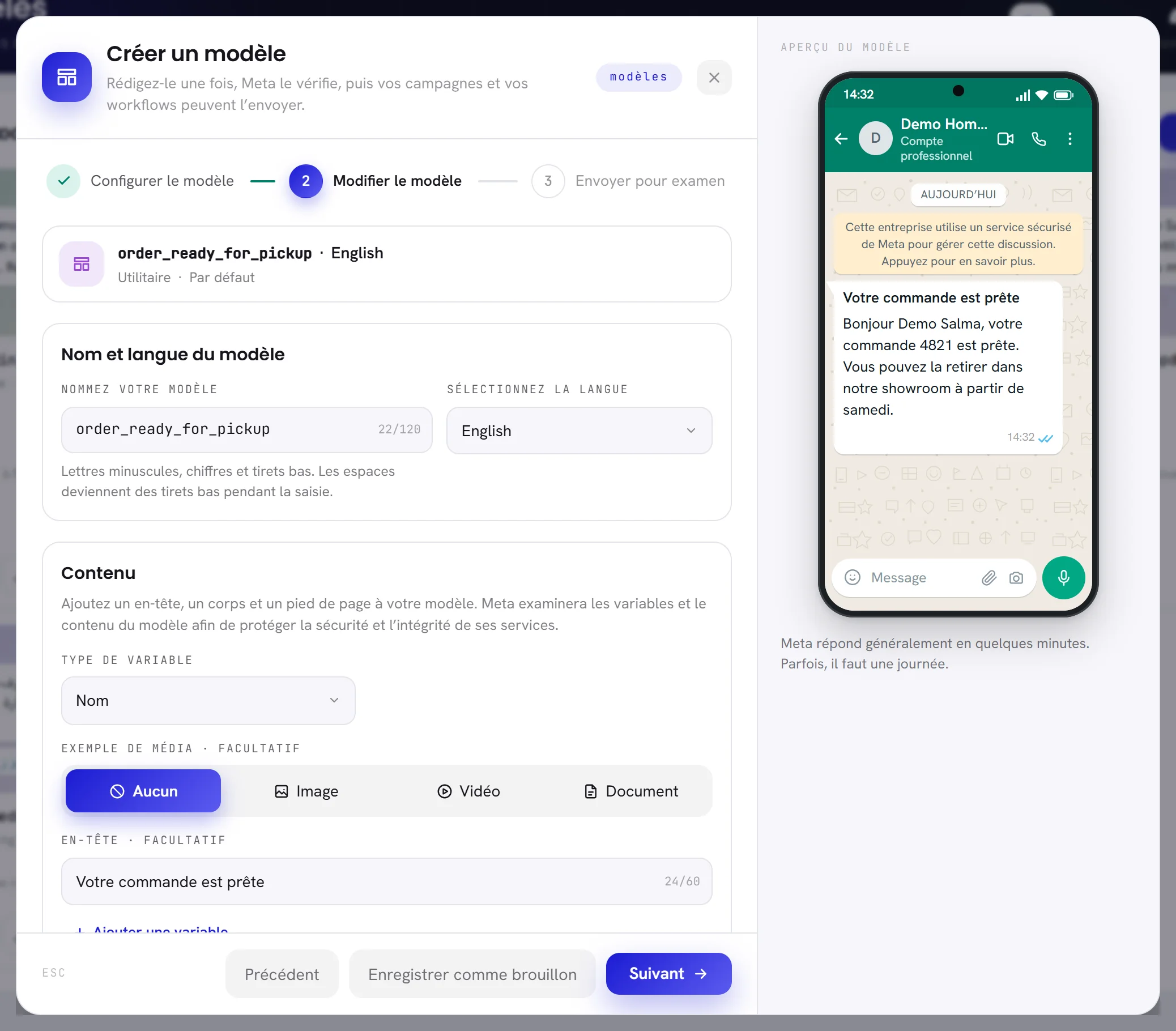 La deuxième étape : le nom et la langue du modèle, puis le début de Contenu avec le type de variable et l’exemple de média. Le téléphone à droite montre le message en cours de rédaction.